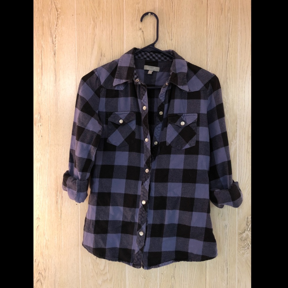 Delia*s soft blue flannel shirt 👕